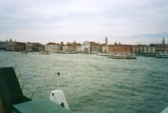 Färja runt Venedig