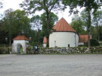 Hanhals medeltida kyrka