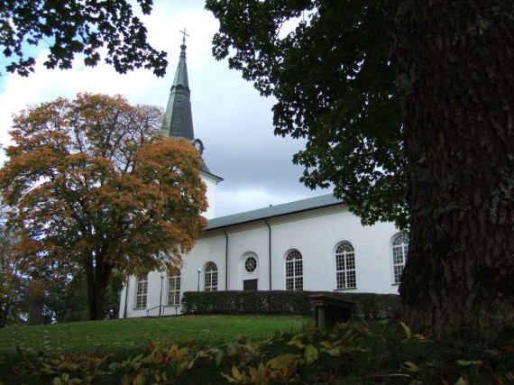 &Ouml;rby kyrka n&auml;ra Kinna. /Johan Gustav Bennich/