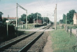 Obevakad j�rnv�gs�verg�ng fr�n riksettan