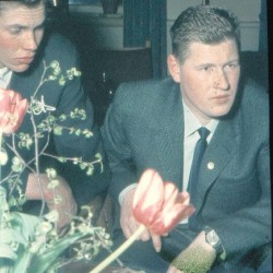 Uno Kling i centrum �ven h�r - ett gott betyg